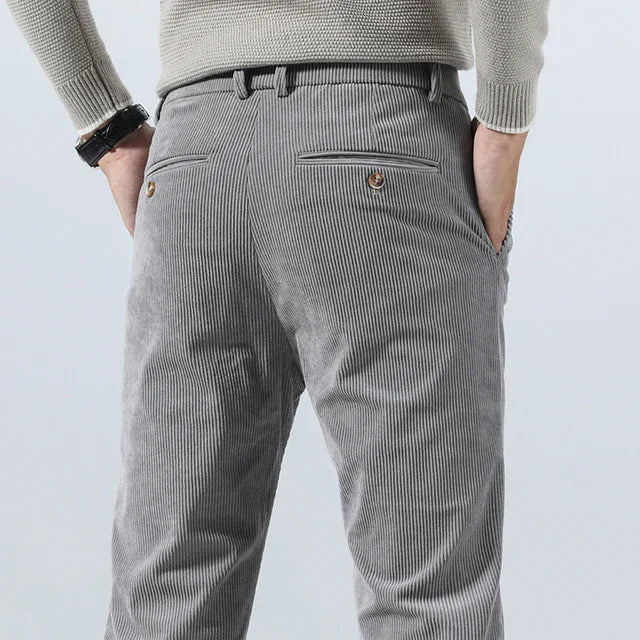 Heren Broek met Smal Toelopende Pijpen en Steekzakken